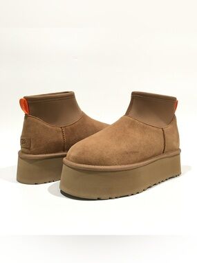 UGG Classic Mini Dipper Ankle Boots -Chestnut Suede -Women’s US 8 -NIB